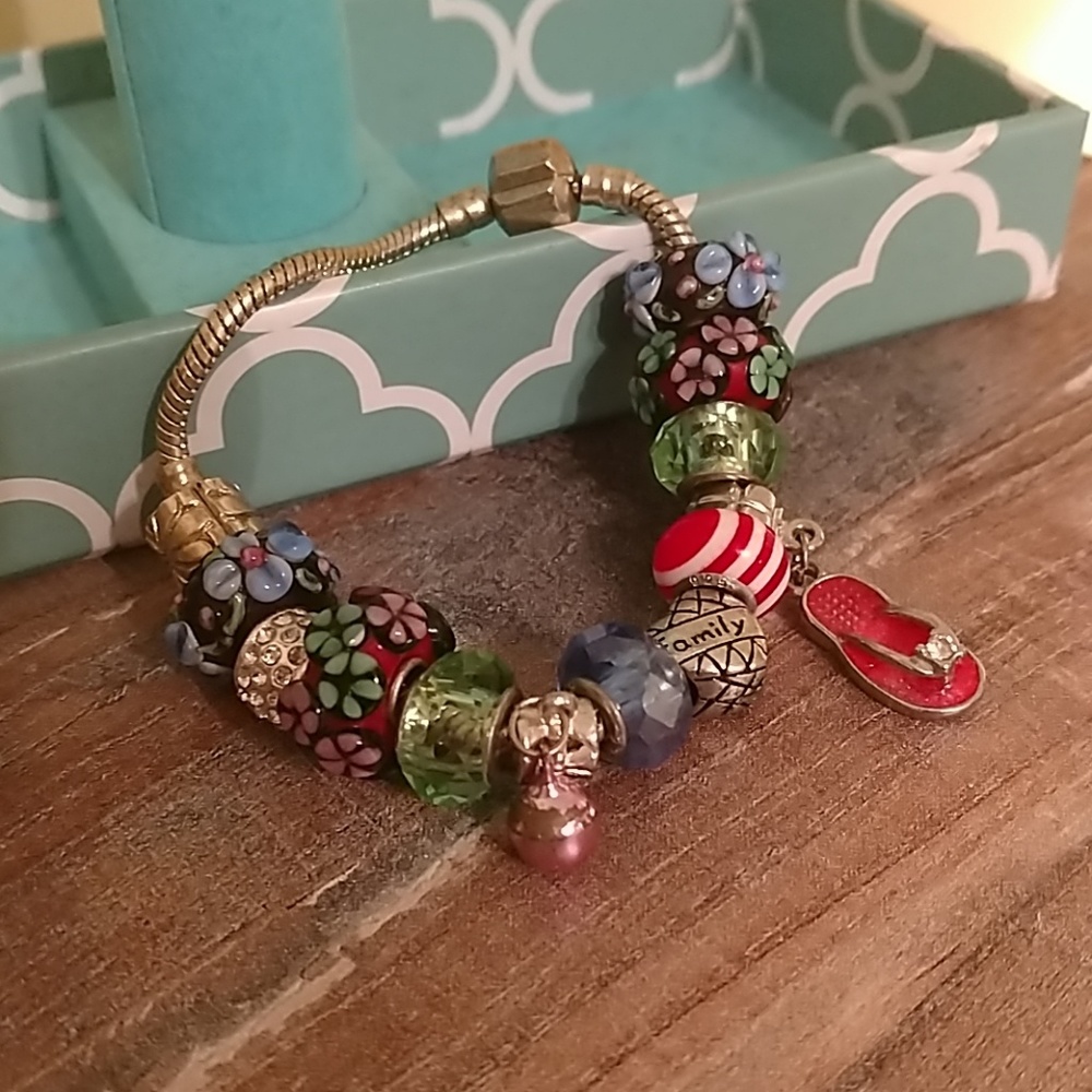 Bracelets - Picture 3 of 5